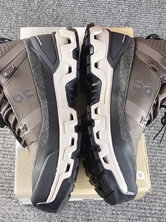 Mens size 11, 11.5, 12 on cloud cloudrock trek wp brown black boots main image 13